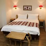 Hotel The Originals Boutique, La Ferme Du Pape, 3*