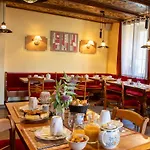 The Originals Boutique, La Ferme Du Pape, Hotel 3*