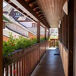 Hotel The Originals Boutique, La Ferme Du Pape, 3*
