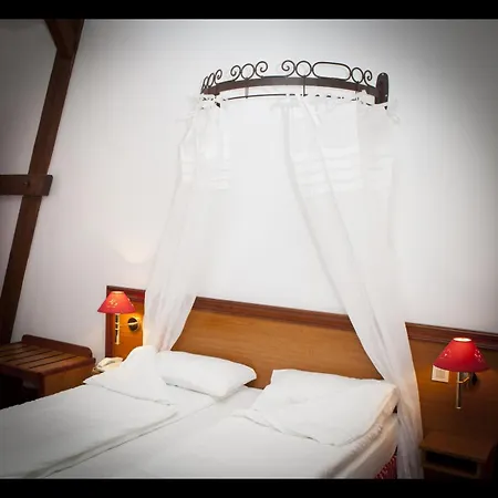 The Originals Boutique, La Ferme Du Pape,