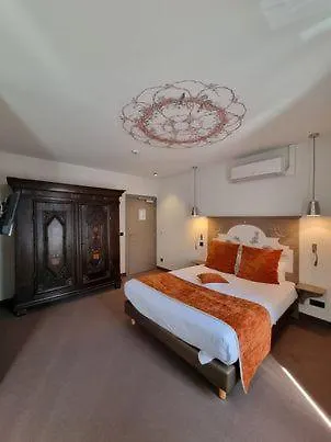 酒店 The Originals Boutique, La Ferme Du Pape, 3*