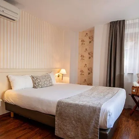 ホテル The Originals Boutique, La Ferme Du Pape, エーグイスハイム