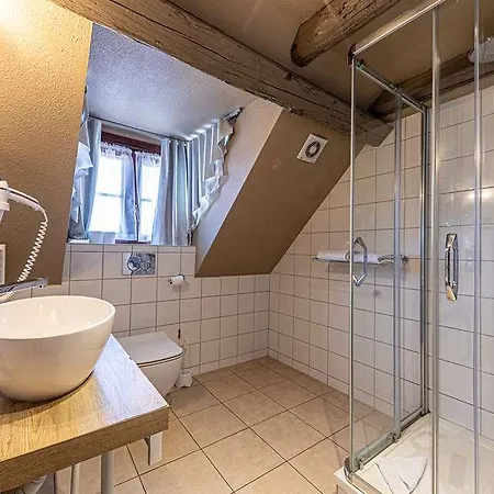 The Originals Boutique, La Ferme Du Pape, 3* 埃圭斯海姆