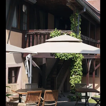 酒店 The Originals Boutique, La Ferme Du Pape, 3*