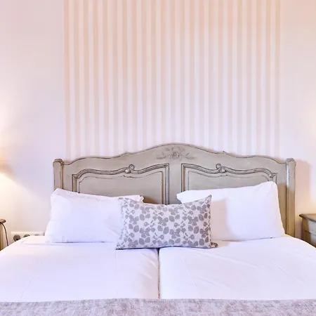 The Originals Boutique, La Ferme Du Pape, 3*