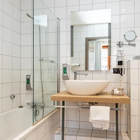 Hotel The Originals Boutique, La Ferme Du Pape, 3*