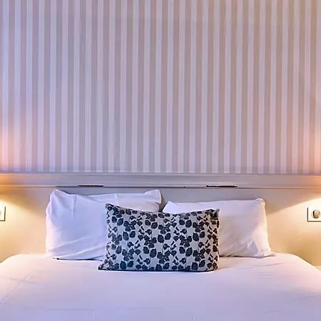 The Originals Boutique, La Ferme Du Pape, 3*