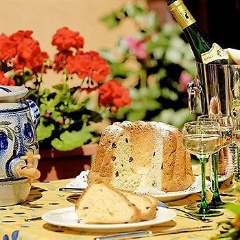 酒店 The Originals Boutique, La Ferme Du Pape, 埃圭斯海姆