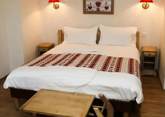 Hotel The Originals Boutique, La Ferme Du Pape, 3*