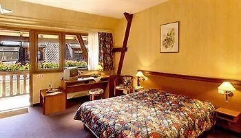 Hotel The Originals Boutique, La Ferme Du Pape,